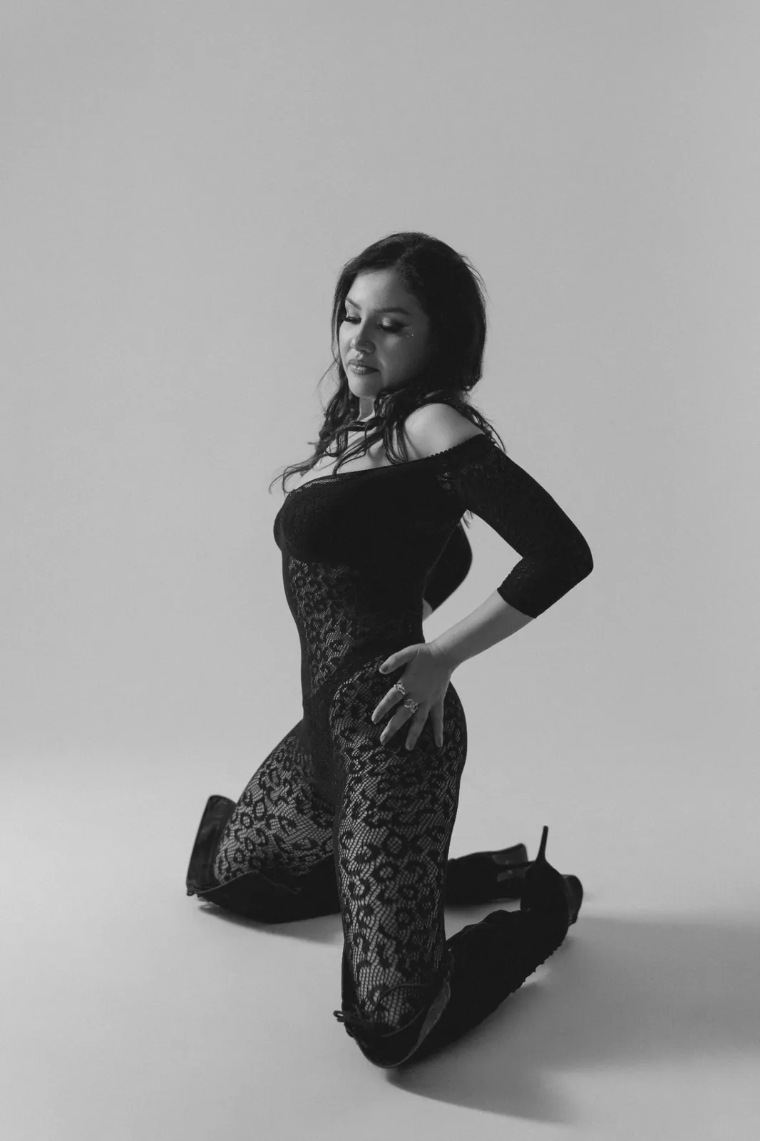 Look boudoir en dentelle noire