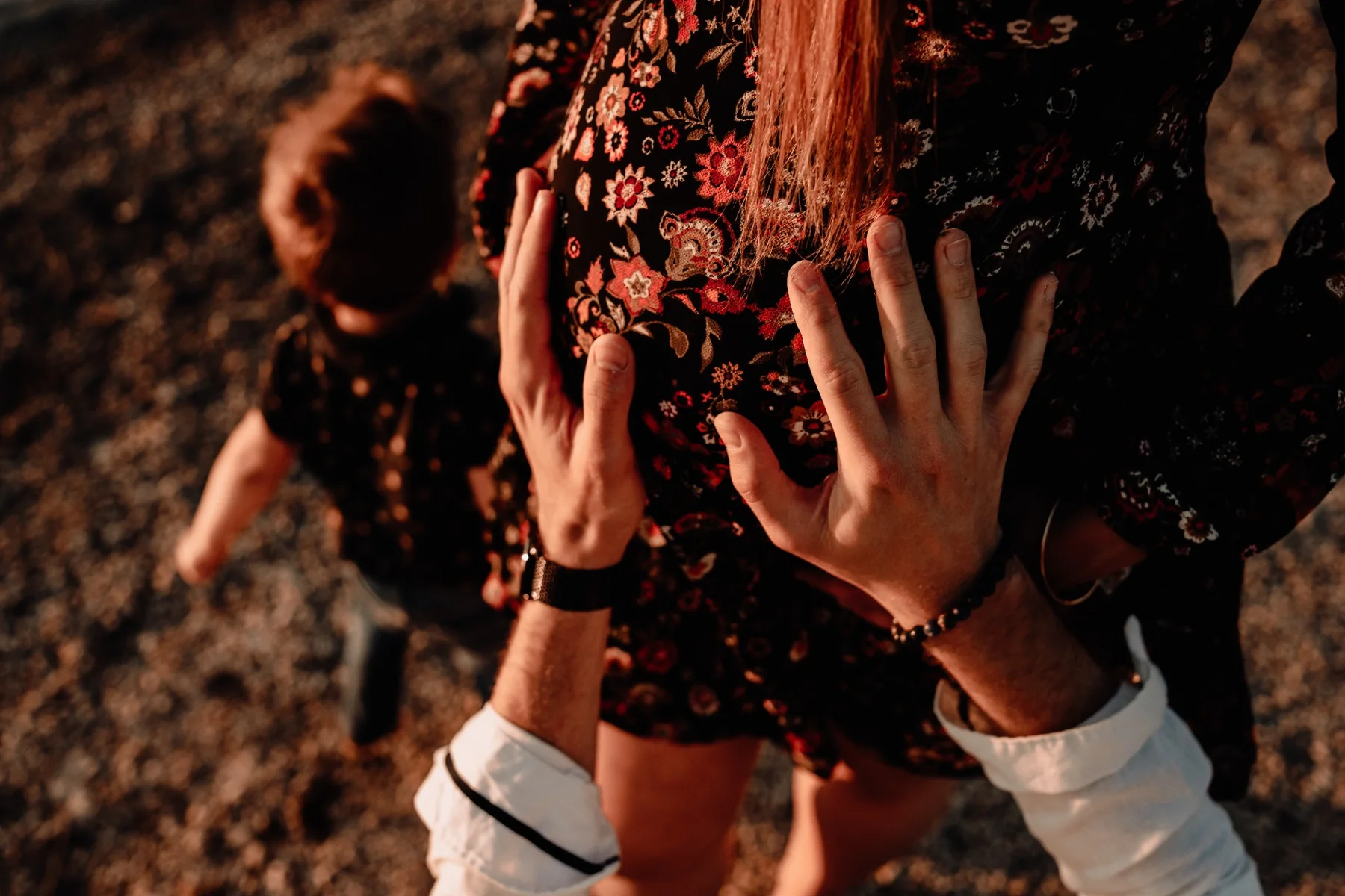 Séance grossesse en extérieur en Narration de vie près de Nîmes