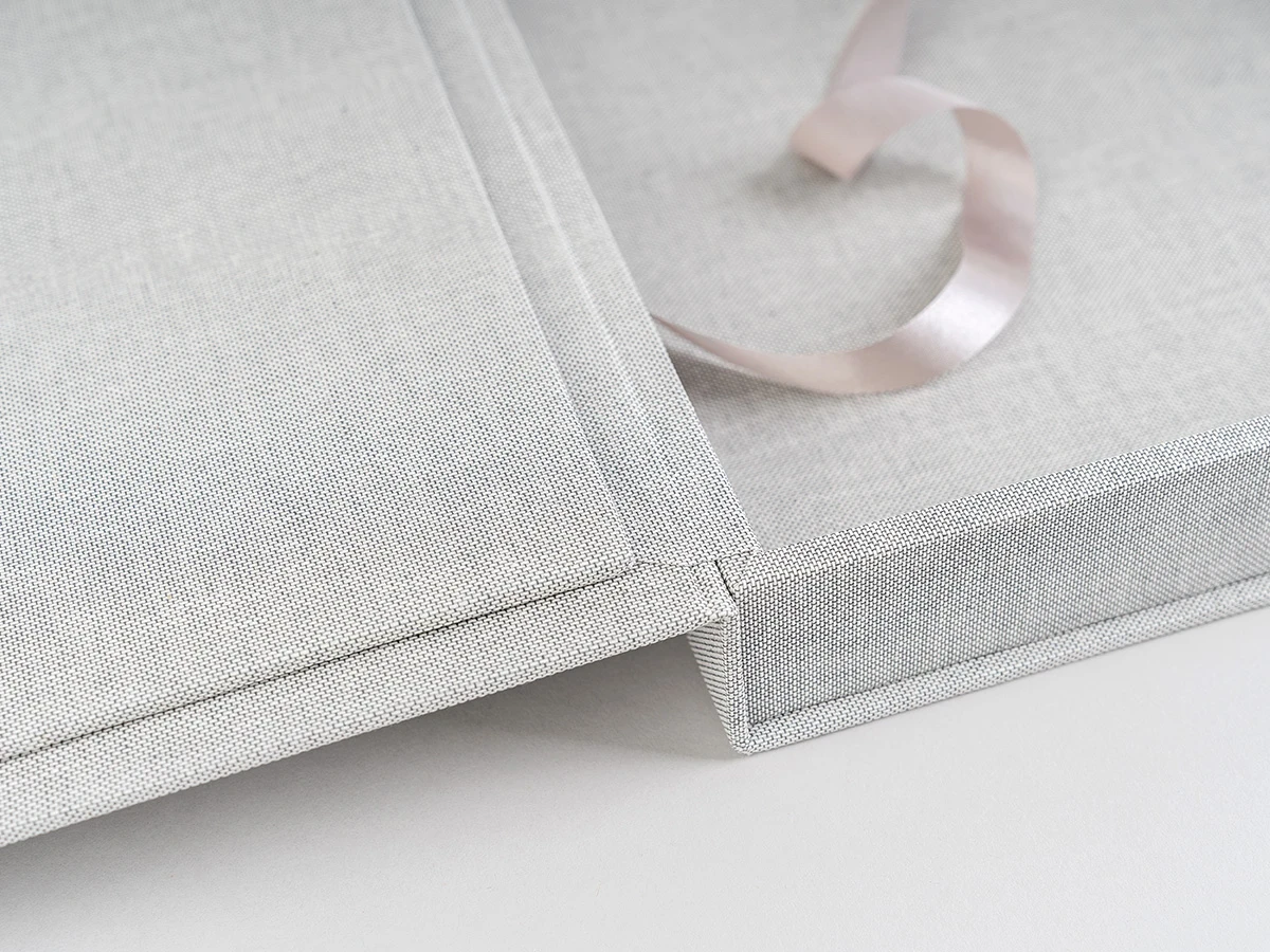 Détail intérieur du coffret photo en lin