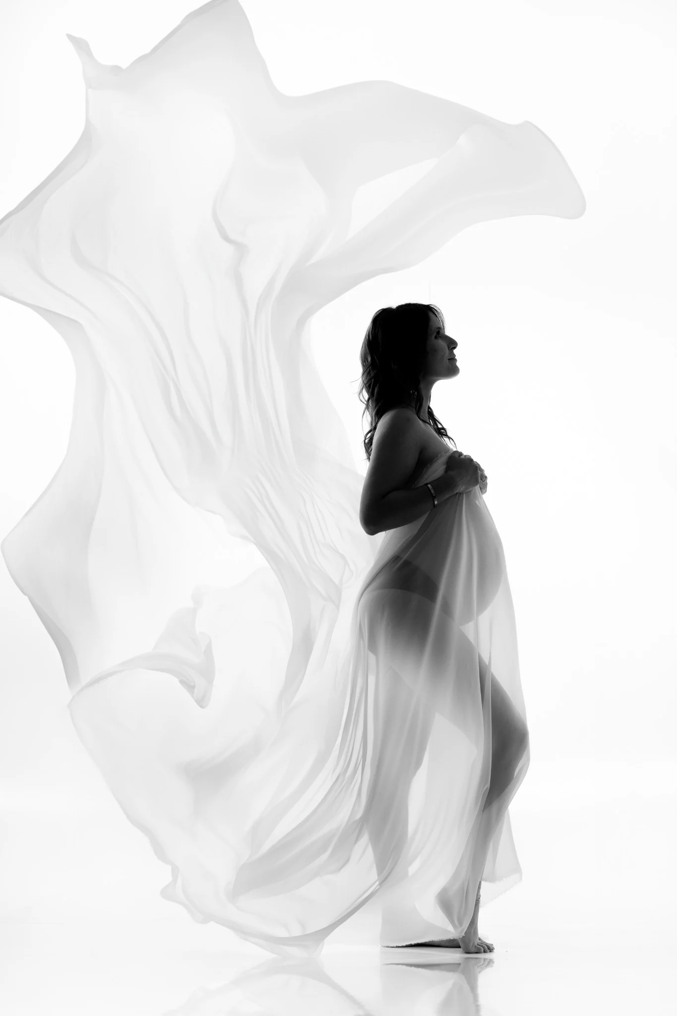 Formation photographie grossesse voile et lumière studio