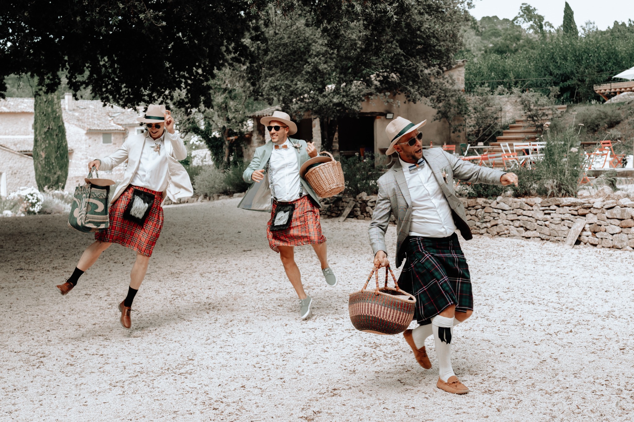 Invités lors d'un mariage au Domaine de Valbonne en Provence