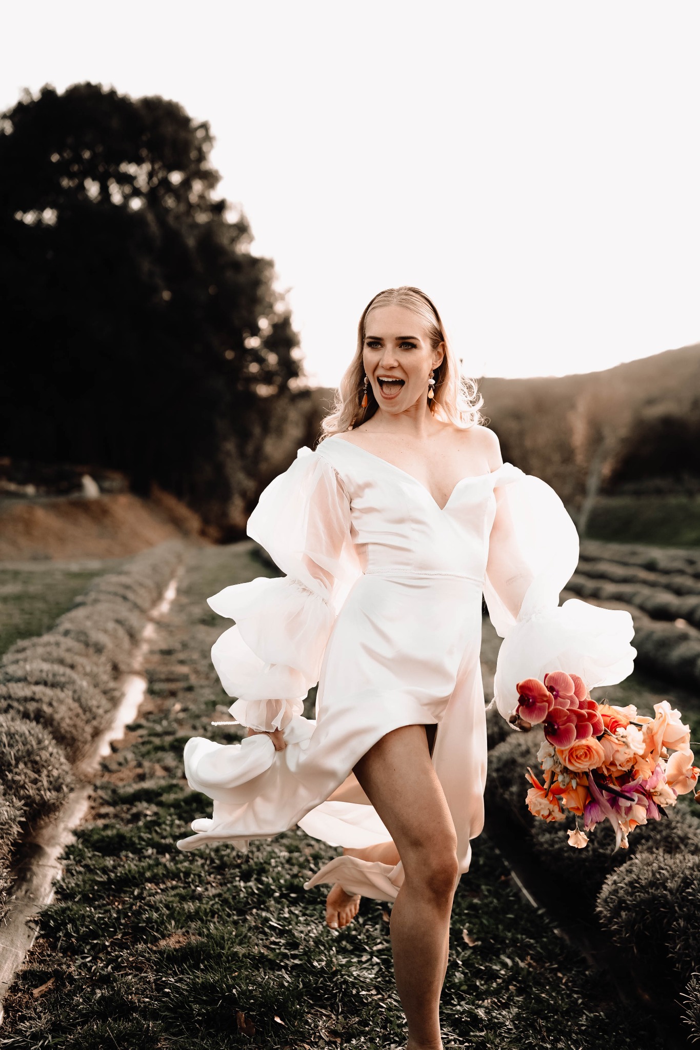 Portrait spontané d'une mariée pendant un mariage dans le Gard